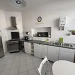 Udolni - Cerveny Kostel Hostel *