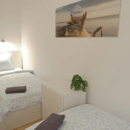 Hostel Udolni - Cerveny Kostel