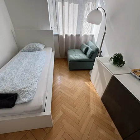 Udolni - Cerveny Kostel Ostello Brno